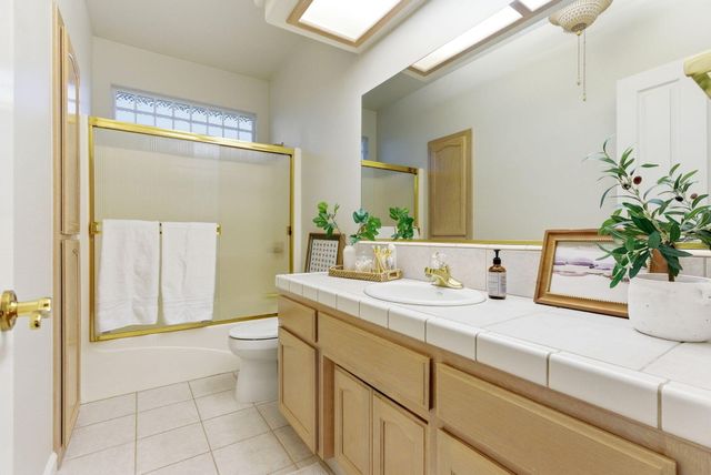 2467 Presidential Drive, Tulare, CA 93274