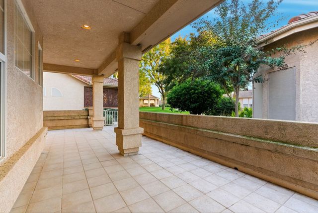 2467 Presidential Drive, Tulare, CA 93274