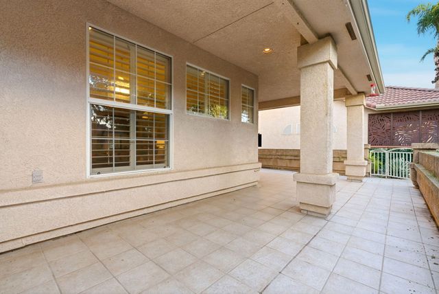 2467 Presidential Drive, Tulare, CA 93274