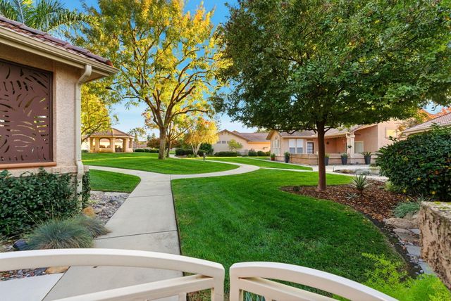 2467 Presidential Drive, Tulare, CA 93274