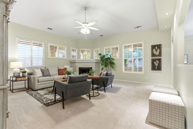 2467 Presidential Drive, Tulare, CA 93274