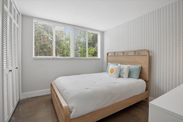 524 Orton Avenue 201, Fort Lauderdale, FL 33304
