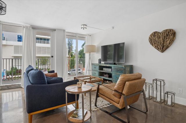 524 Orton Avenue 201, Fort Lauderdale, FL 33304