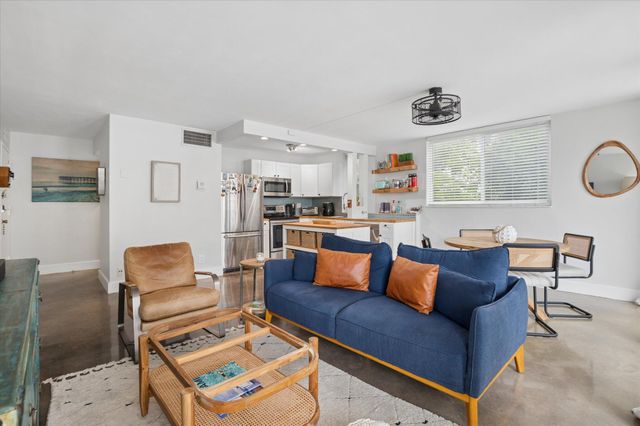 524 Orton Avenue 201, Fort Lauderdale, FL 33304