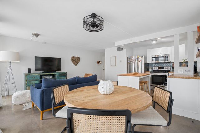 524 Orton Avenue 201, Fort Lauderdale, FL 33304