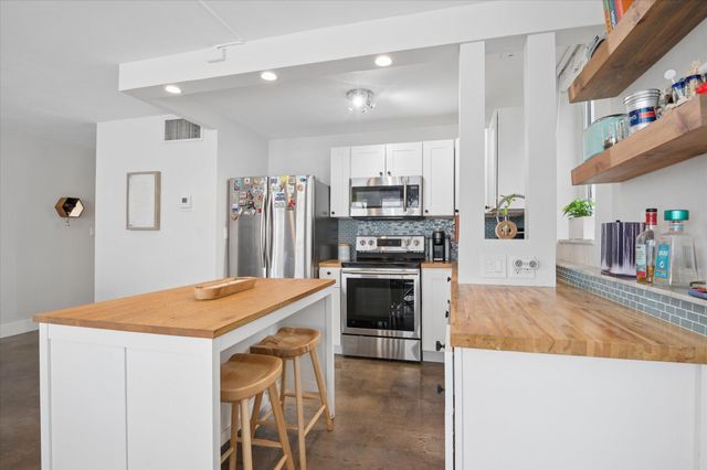524 Orton Avenue 201, Fort Lauderdale, FL 33304