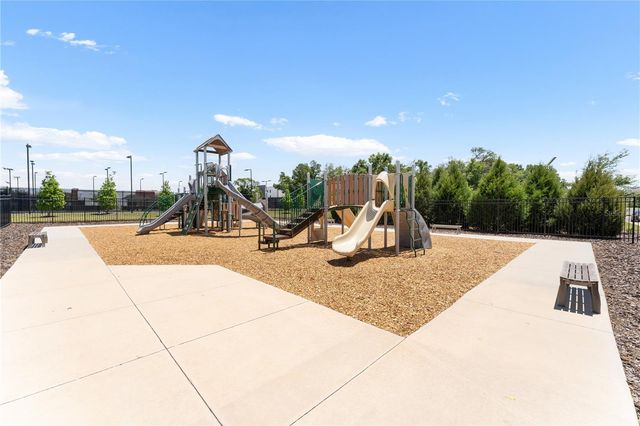 36548 GARDEN WALL WAY, Zephyrhills, FL 33541