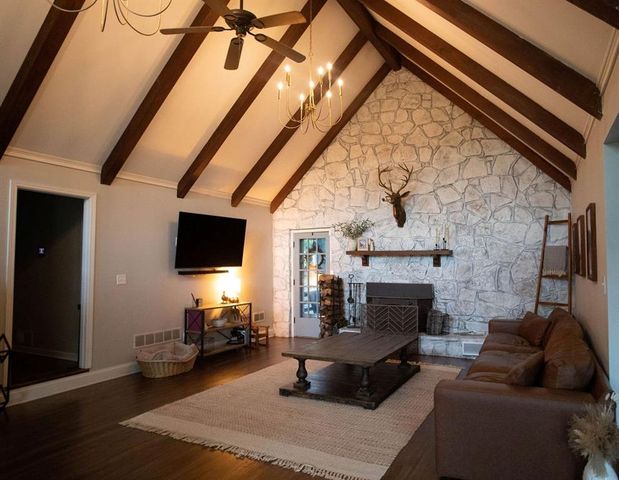 1528 Old Cartersville Road, Dallas, GA 30132