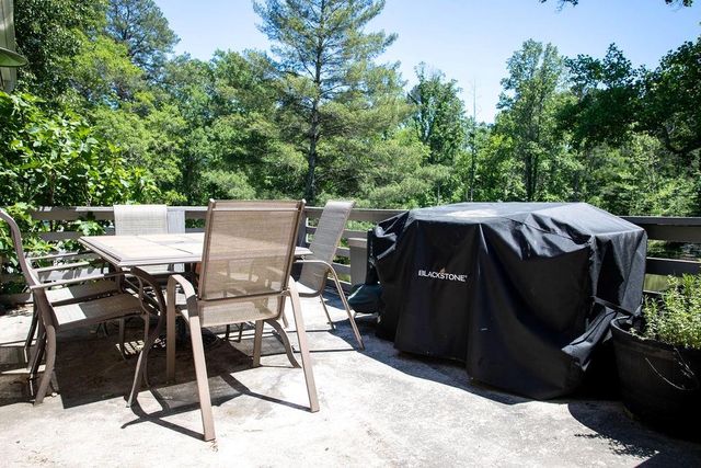1528 Old Cartersville Road, Dallas, GA 30132