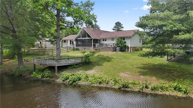 1528 Old Cartersville Road, Dallas, GA 30132