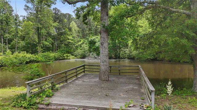 1528 Old Cartersville Road, Dallas, GA 30132
