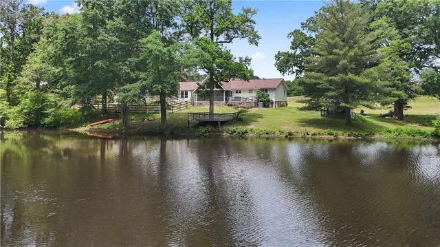 1528 Old Cartersville Road, Dallas, GA 30132