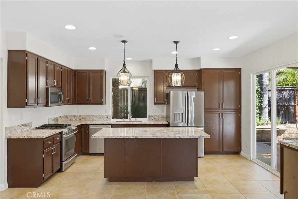 Image 6 of property listing at 44130 Festivo, Temecula, CA 92592
