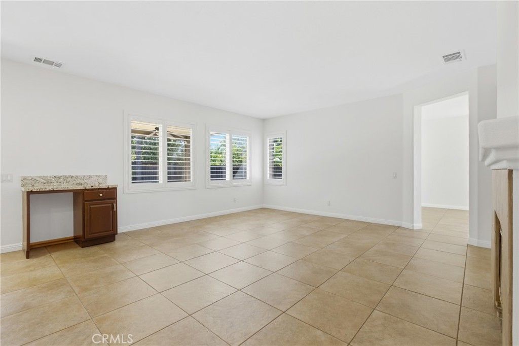 Image 8 of property listing at 44130 Festivo, Temecula, CA 92592