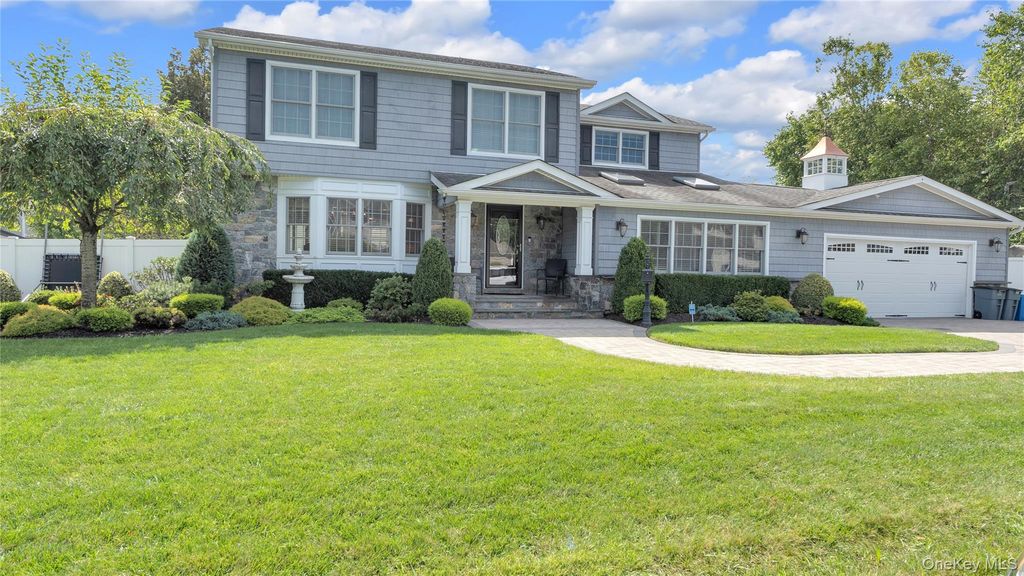 148 Wyandanch Avenue, Babylon, NY 11702 — exterior