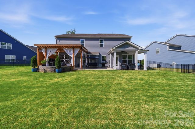 12616 Dunloe Wood Drive, Huntersville, NC 28078
