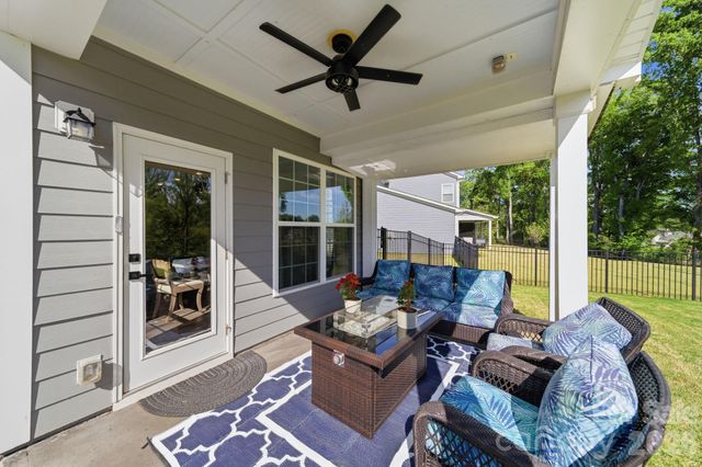 12616 Dunloe Wood Drive, Huntersville, NC 28078