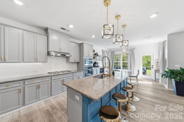 12616 Dunloe Wood Drive, Huntersville, NC 28078