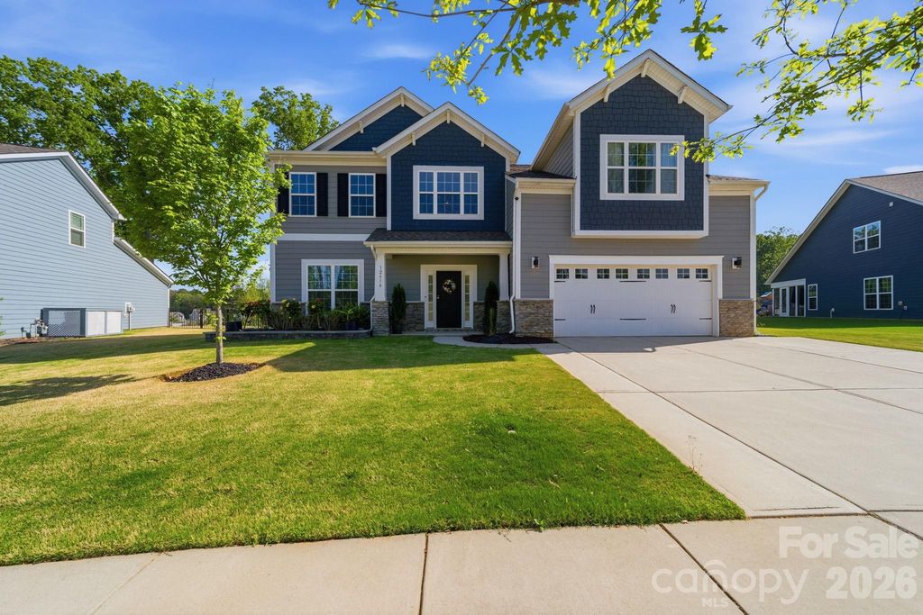 12616 Dunloe Wood Drive, Huntersville, NC 28078
