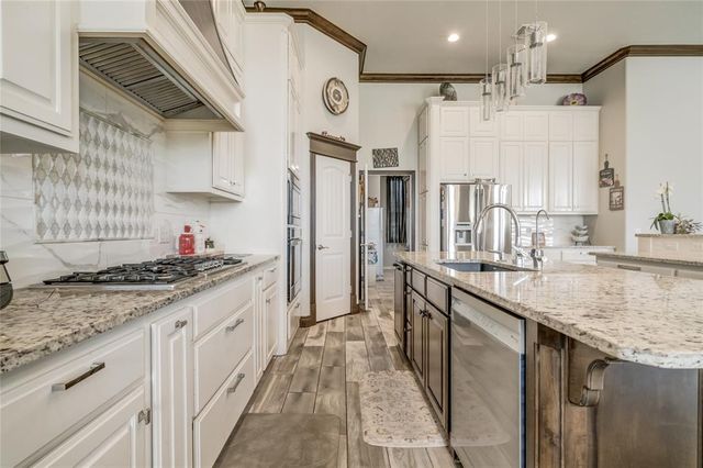 14409 Caledonia Way, Oklahoma City, OK 73142
