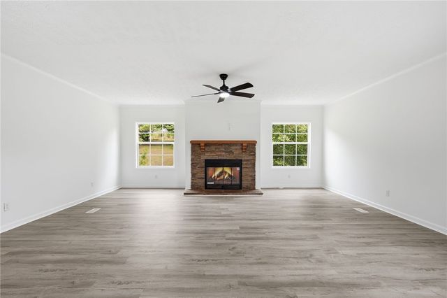 112 Sir Francis Drake Way, Liberty, SC 29657