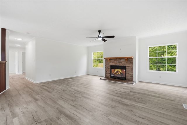 112 Sir Francis Drake Way, Liberty, SC 29657