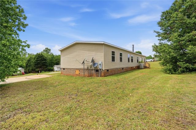 112 Sir Francis Drake Way, Liberty, SC 29657