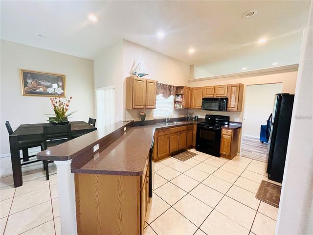 8155 WOODVINE CIRCLE, Lakeland, FL 33810