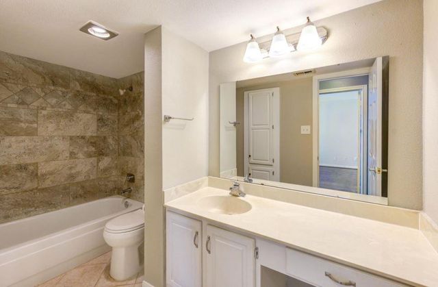 4000 Purdue Street 118, Houston, TX 77005