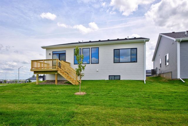 1023 NW Yorktown Drive, Waukee, IA 50263