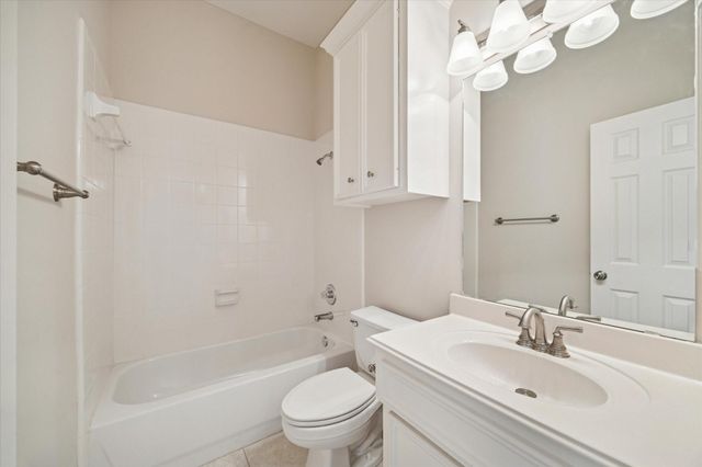 1703 Sutters Chase Drive, Sugar Land, TX 77479