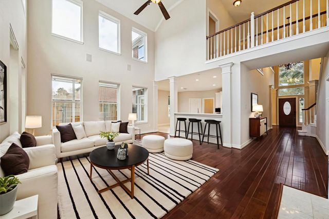 1703 Sutters Chase Drive, Sugar Land, TX 77479