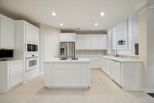 1703 Sutters Chase Drive, Sugar Land, TX 77479