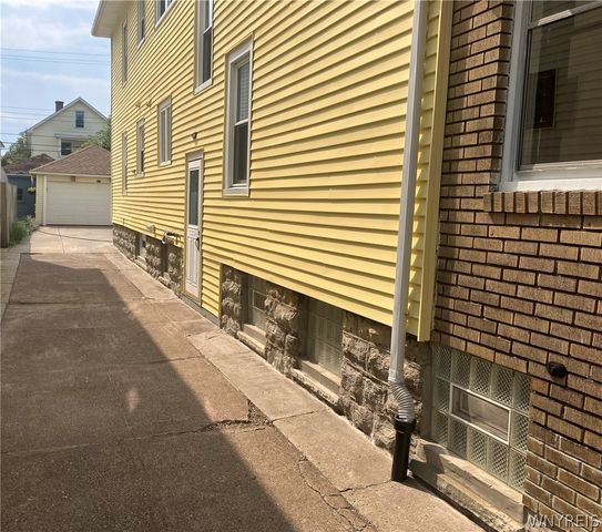 304 Wellington Road, Buffalo, NY 14216