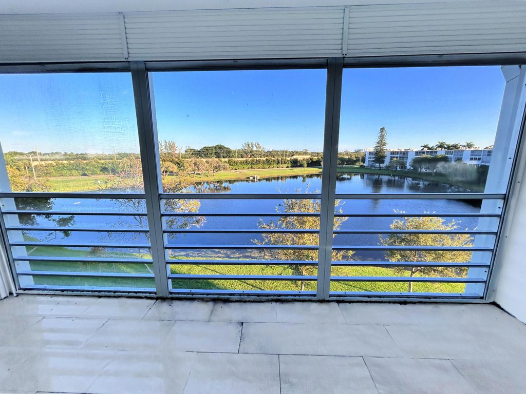 Image 1 of property listing at 4040 Lincoln C 4040, Boca Raton, FL 33434