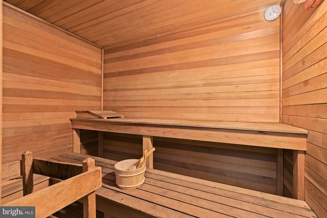 10214 RUFFIAN LN, Berlin, MD 21811