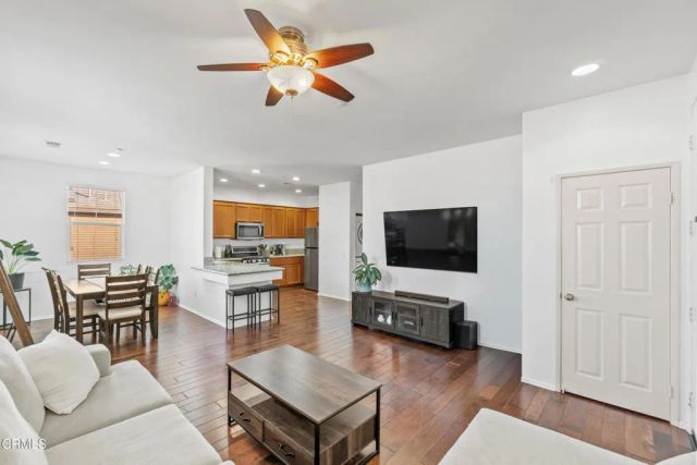 3241 N Ventura Road, Oxnard, CA 93036