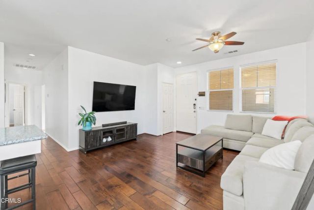 3241 N Ventura Road, Oxnard, CA 93036