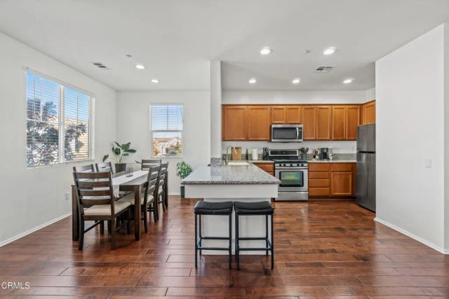 3241 N Ventura Road, Oxnard, CA 93036