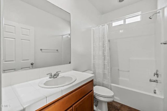 3241 N Ventura Road, Oxnard, CA 93036