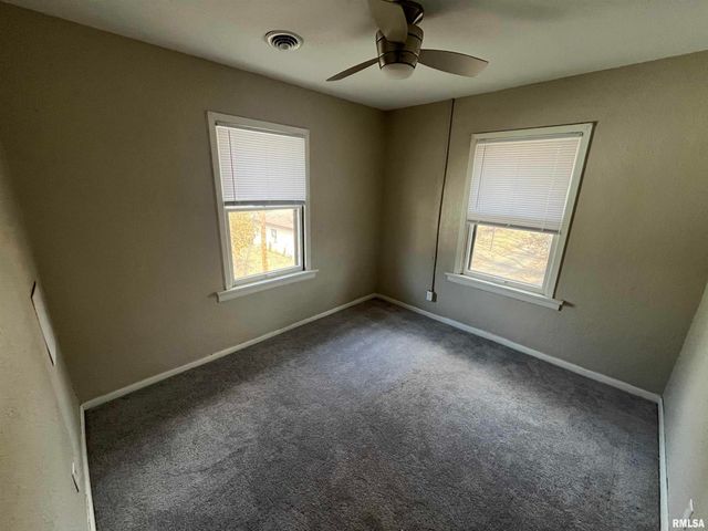 506 Caroline St Apt B, Peoria, IL 61603