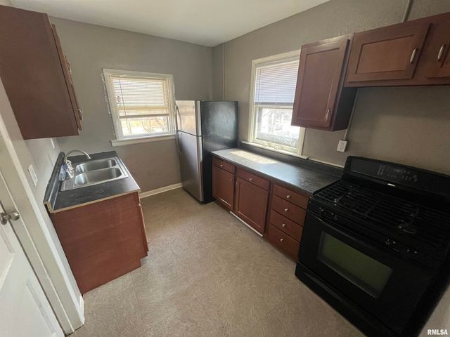 506 Caroline St Apt B, Peoria, IL 61603