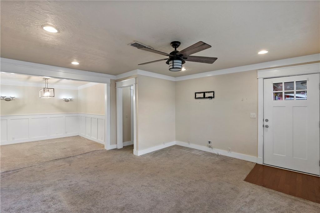 606 West Alligator Street, Caldwell, TX 77836 — photo 4