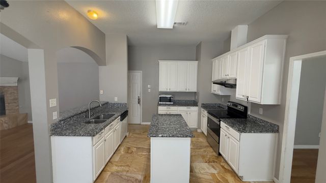 2301 Stratford Drive, Mesquite, TX 75150