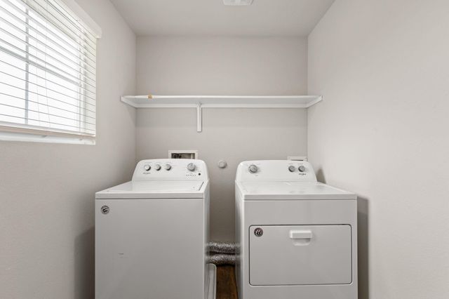 281 Jayden DR, Kyle, TX 78640