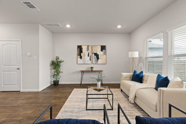 281 Jayden DR, Kyle, TX 78640