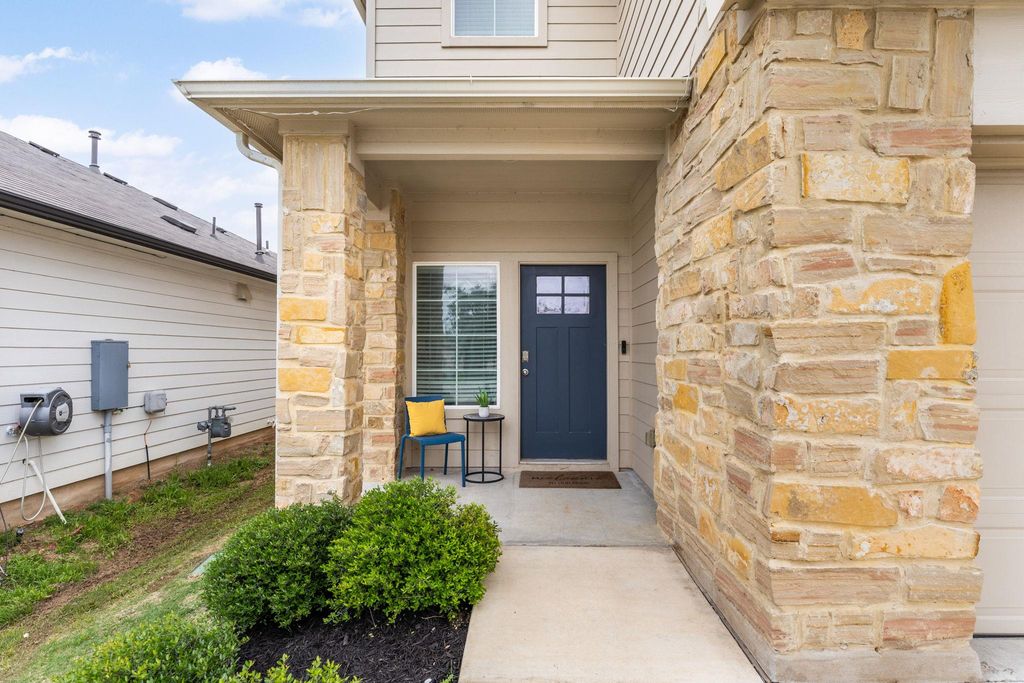 281 Jayden DR, Kyle, TX 78640