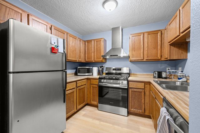 3253 Evergreen Drive, Eagan, MN 55121
