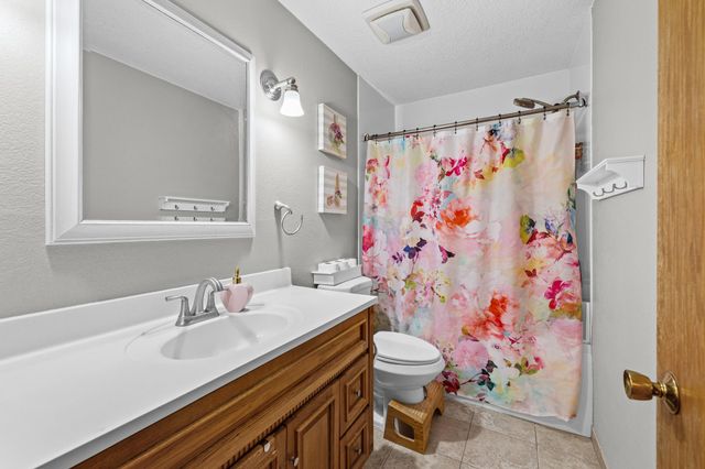 3253 Evergreen Drive, Eagan, MN 55121