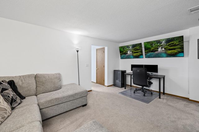 3253 Evergreen Drive, Eagan, MN 55121